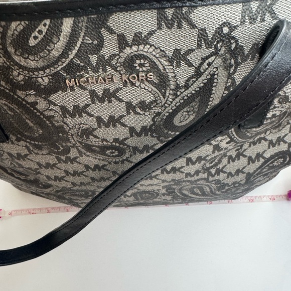 Michael Kors Black and Gray Floral Tote Bag - Picture 6 of 7
